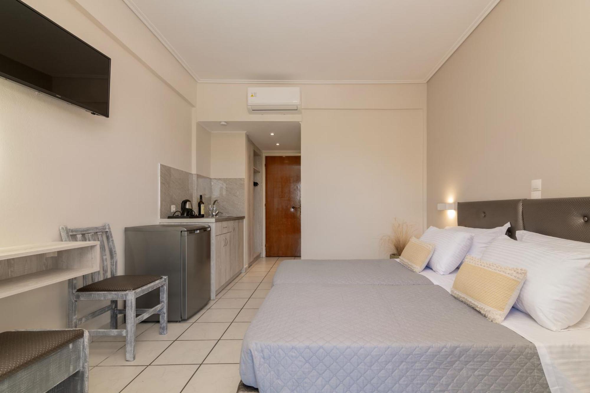 Daisy Hotel Plános Eksteriør billede